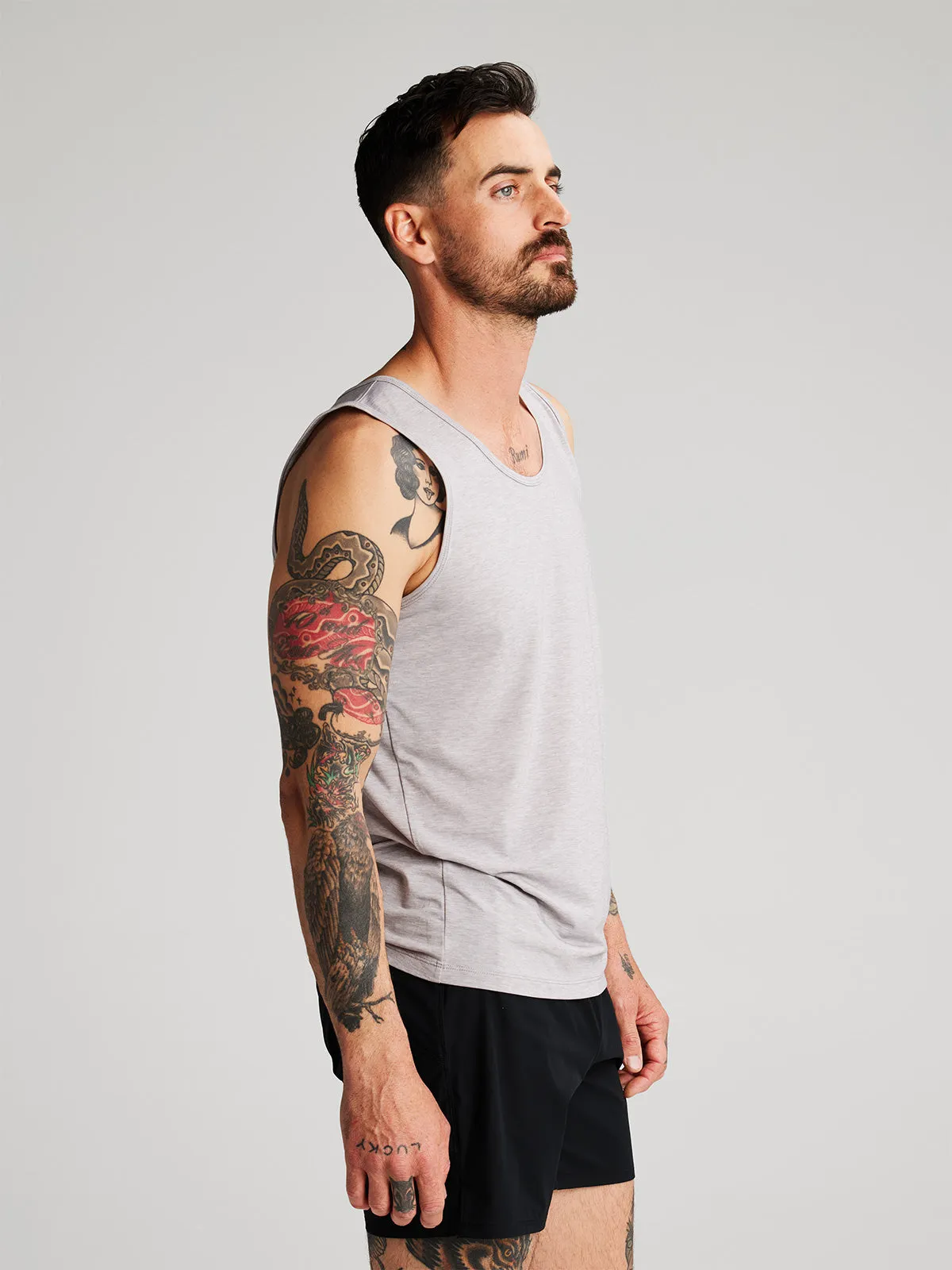 Basis Tank