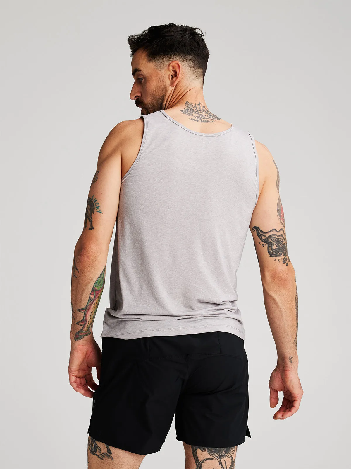 Basis Tank