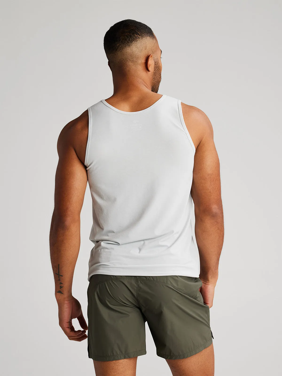 Basis Tank