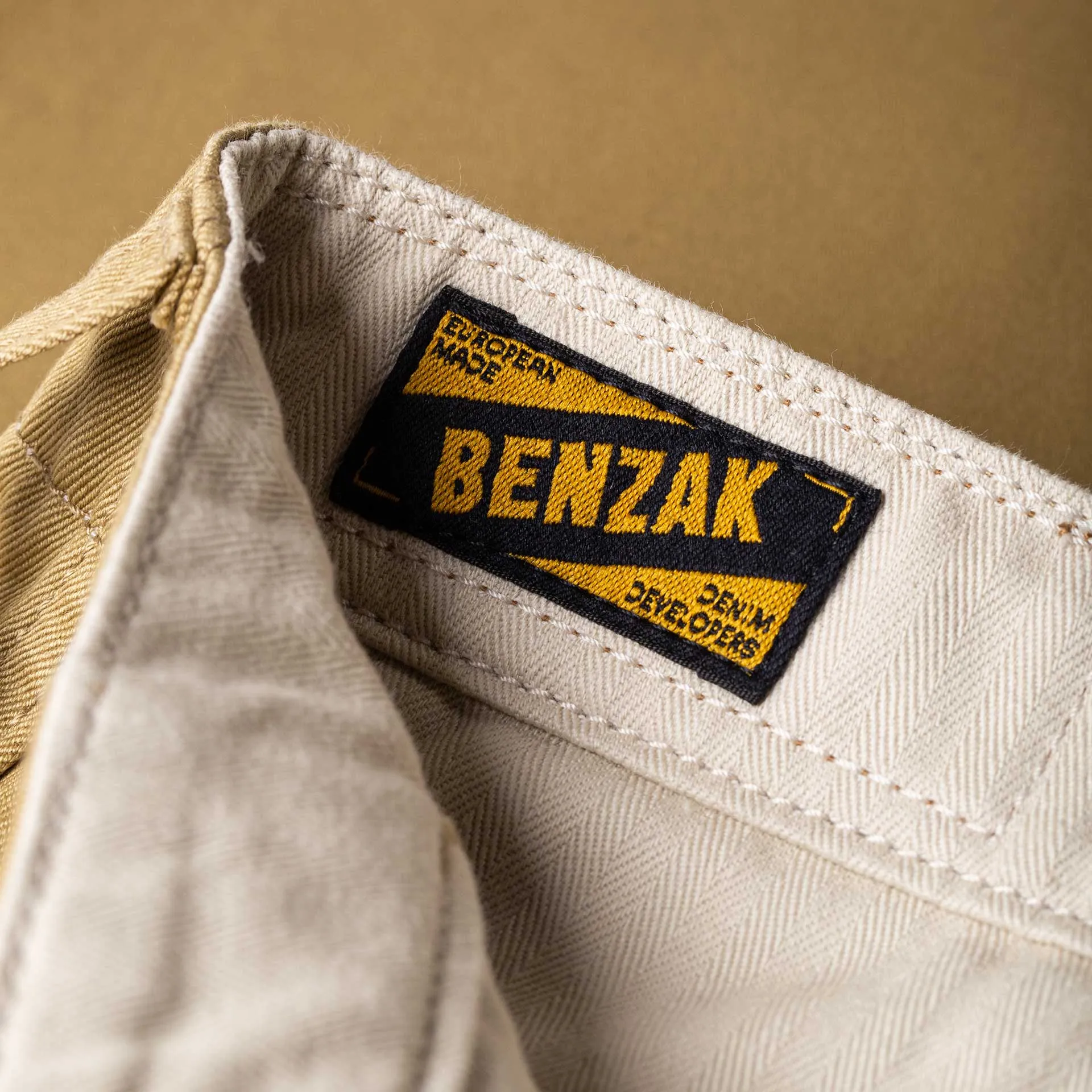 BC-04 RELAXED CHINO 8.5 oz. bronze brown sateen twill [CORE]