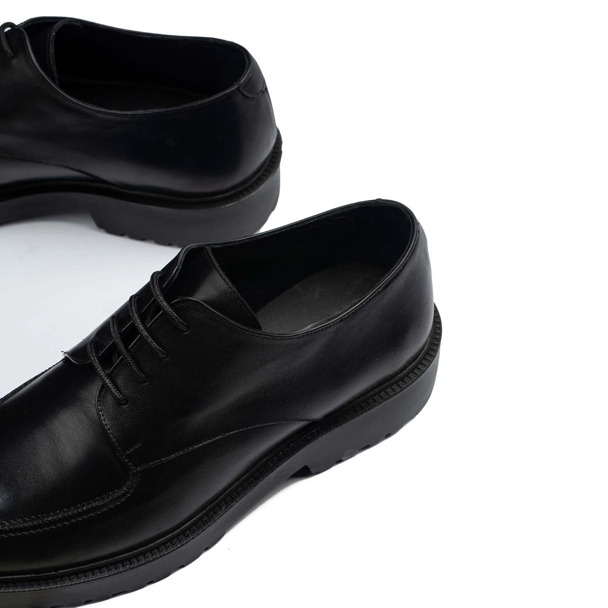 BRIO Genuine Leather Chunky Ox – Black