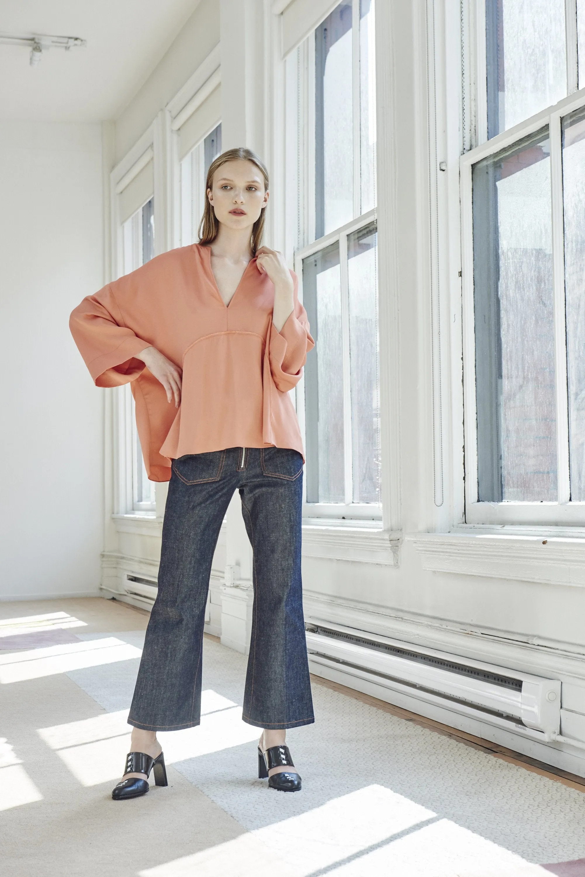 CADY CIRCLE SEAM BLOUSE