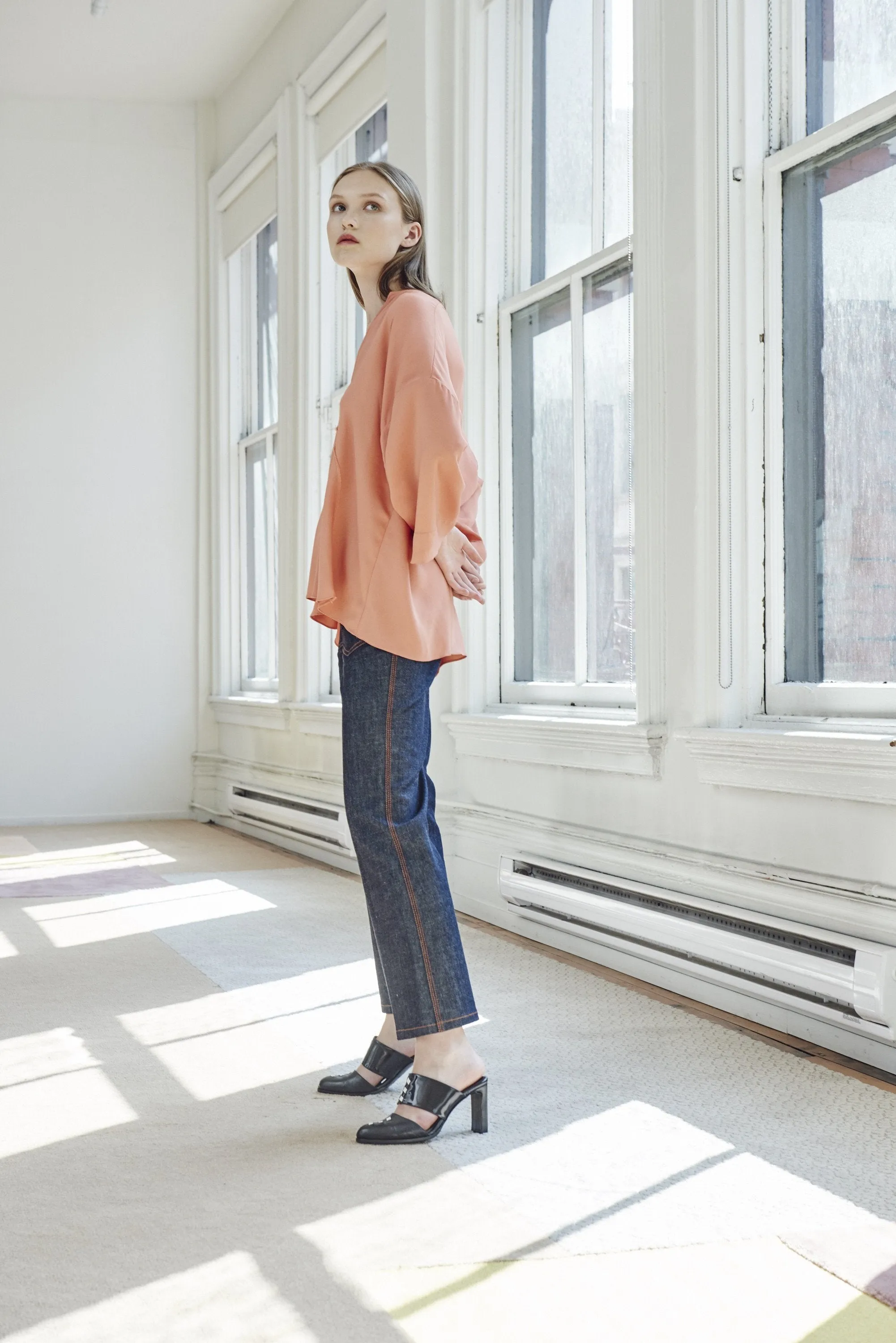 CADY CIRCLE SEAM BLOUSE