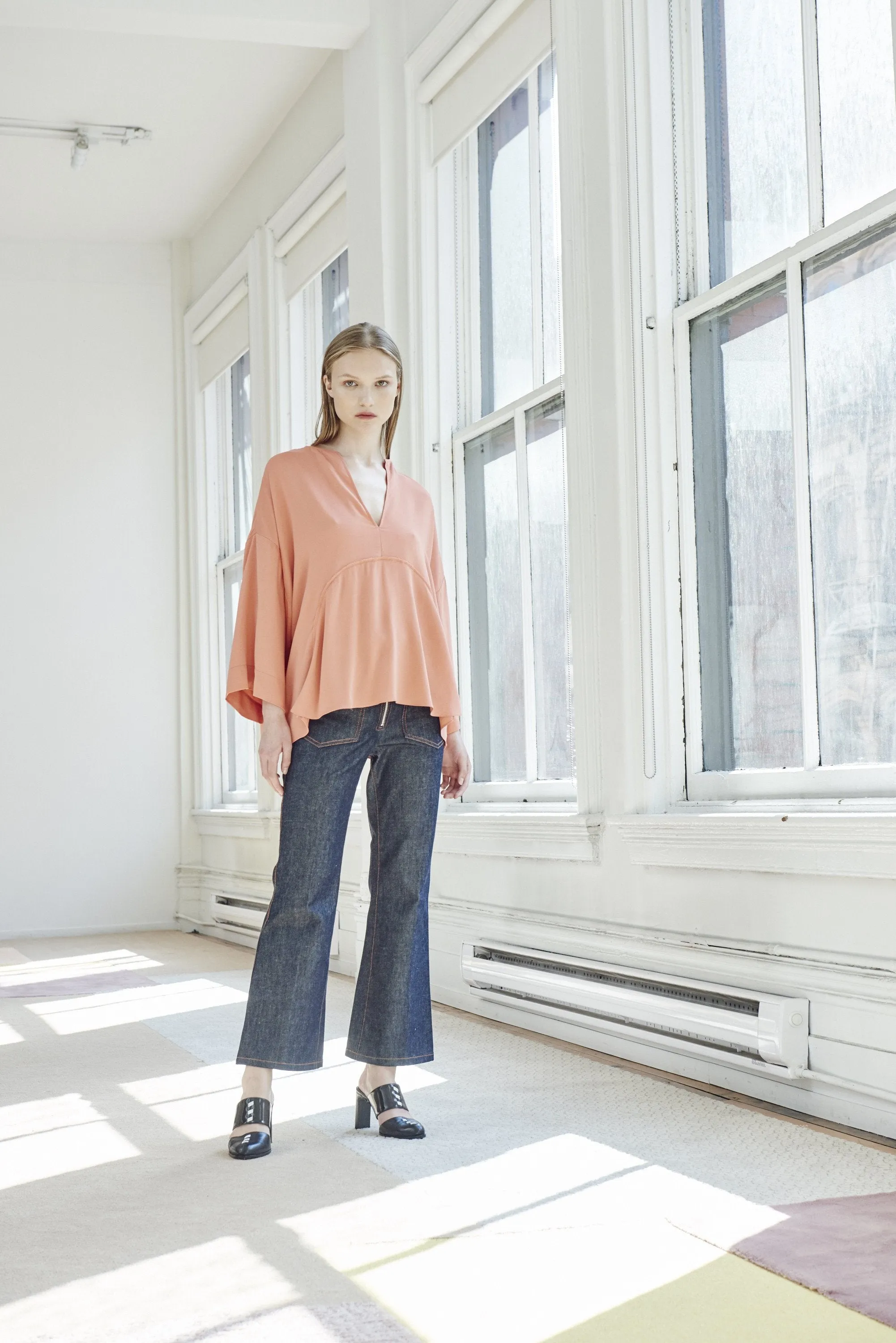 CADY CIRCLE SEAM BLOUSE