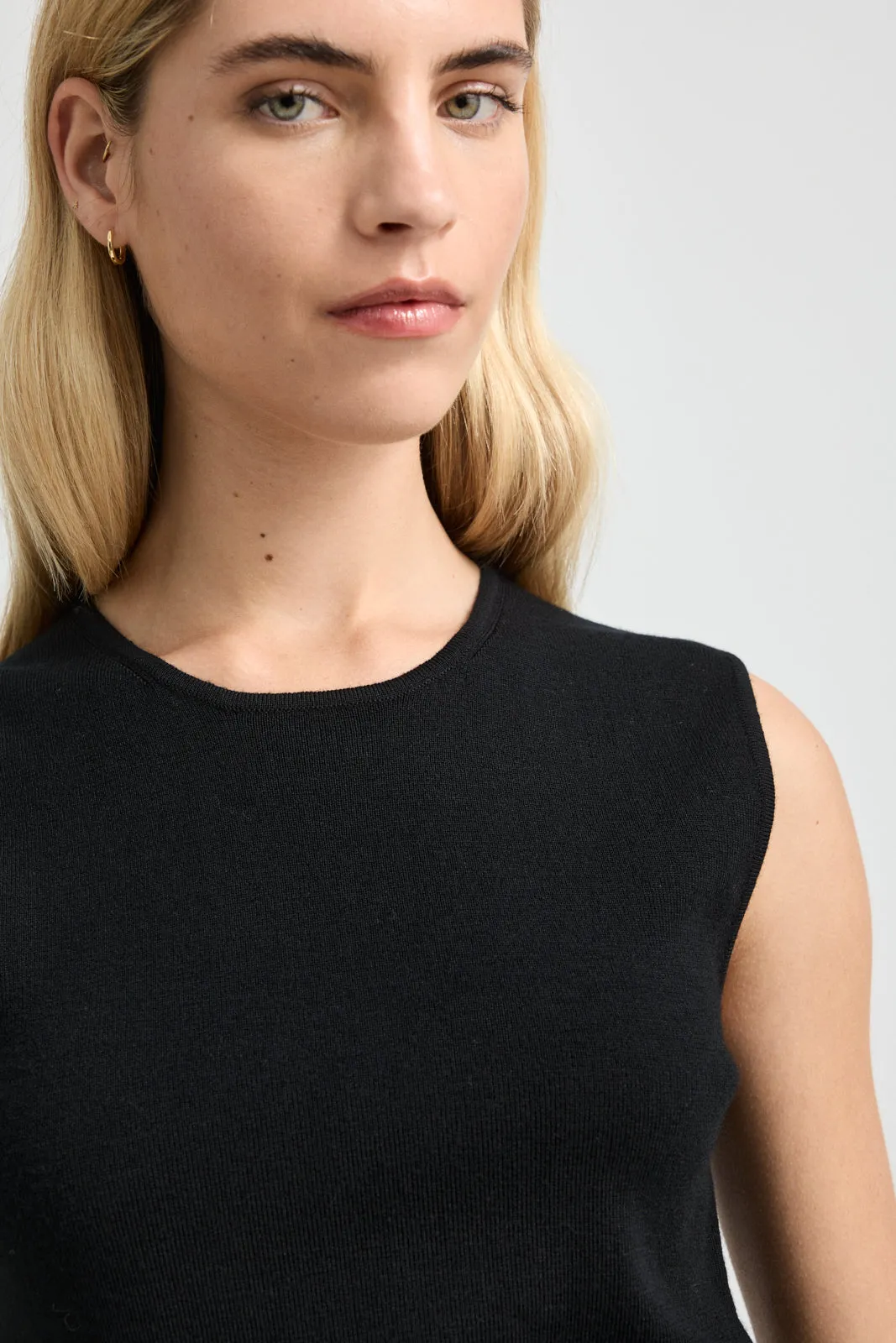 FINE MERINO TANK