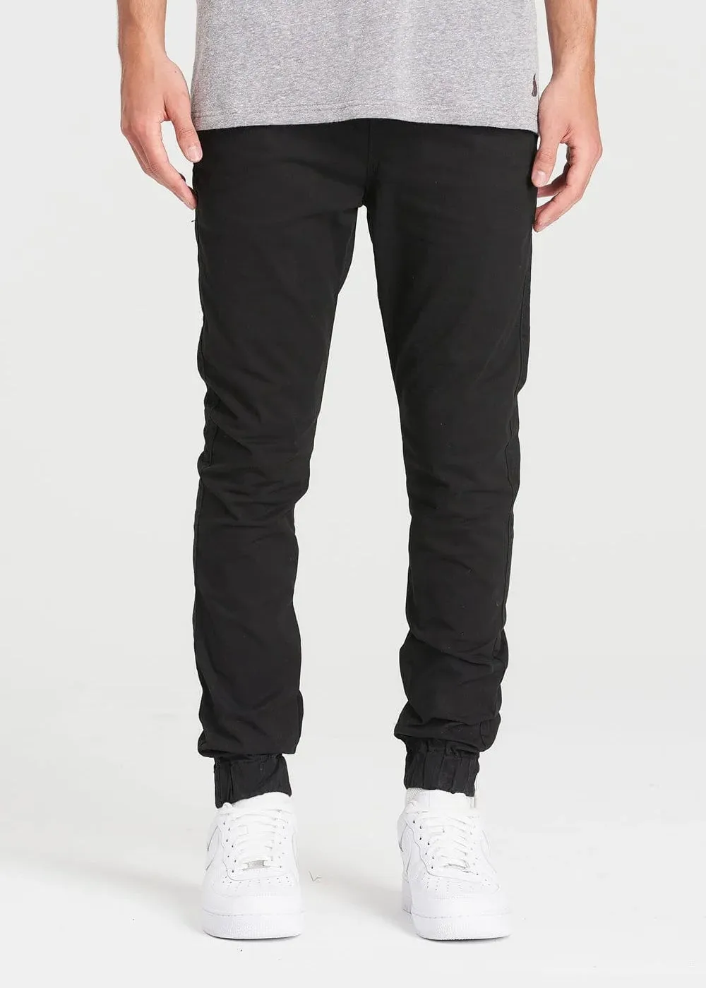 Midweight Chino Jogger - Black