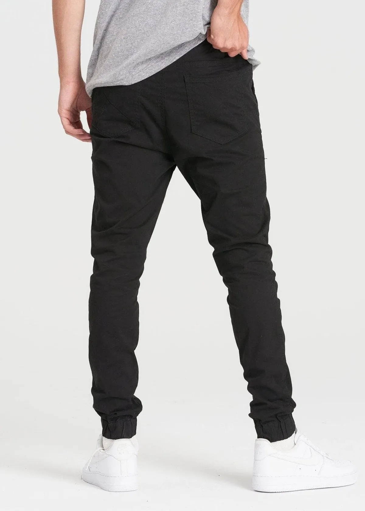 Midweight Chino Jogger - Black