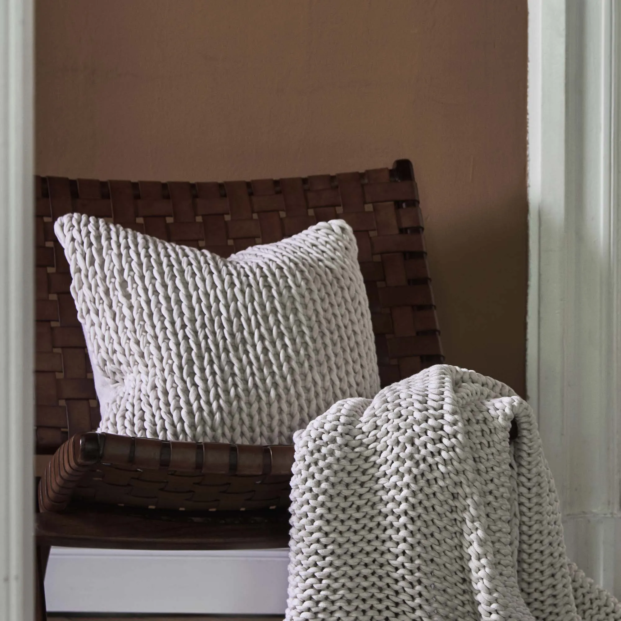 Neiva Cushion Cover [Off-White melange]