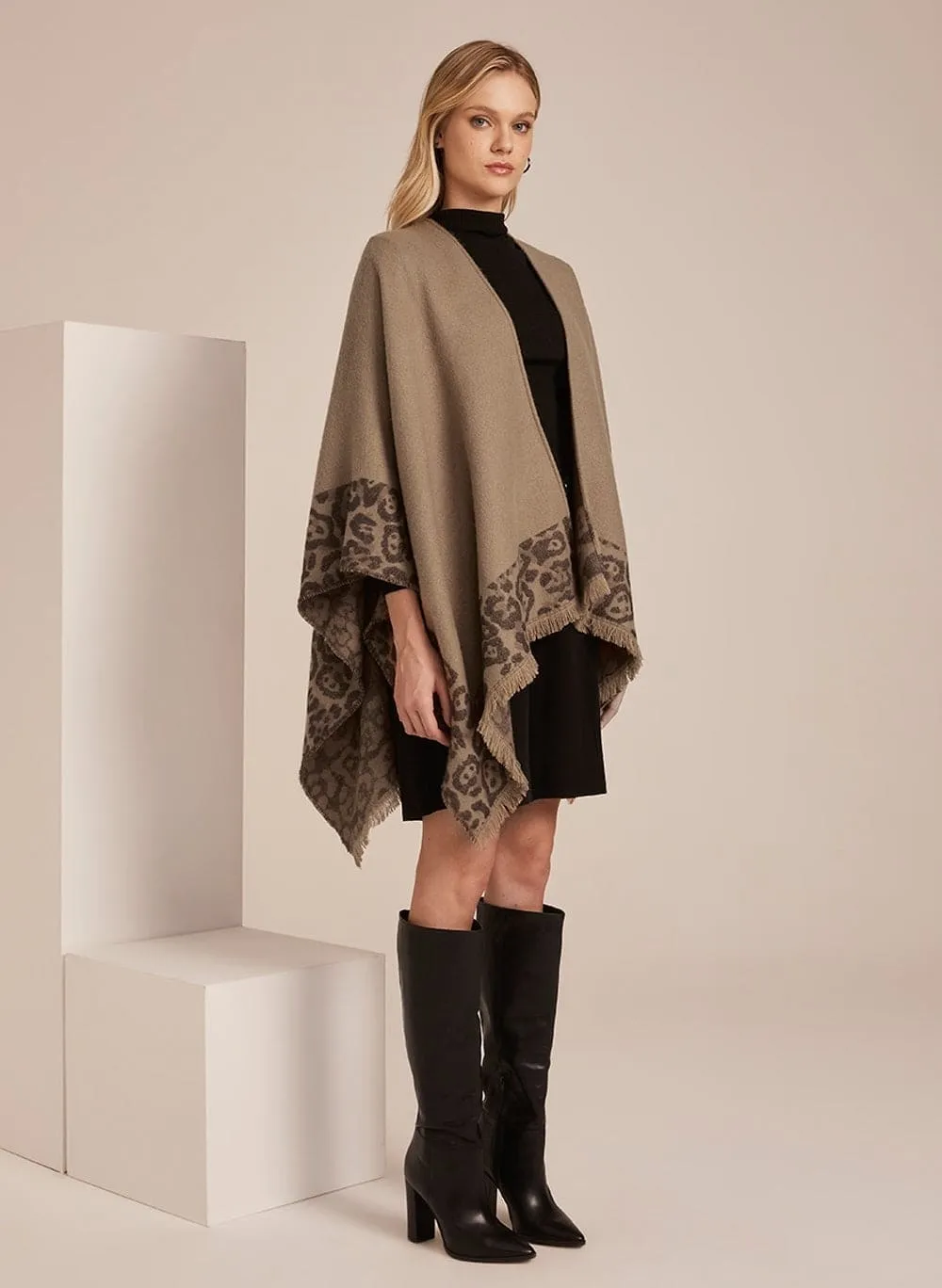 PONCHO LE LIS MARIA LE LIS BLANC