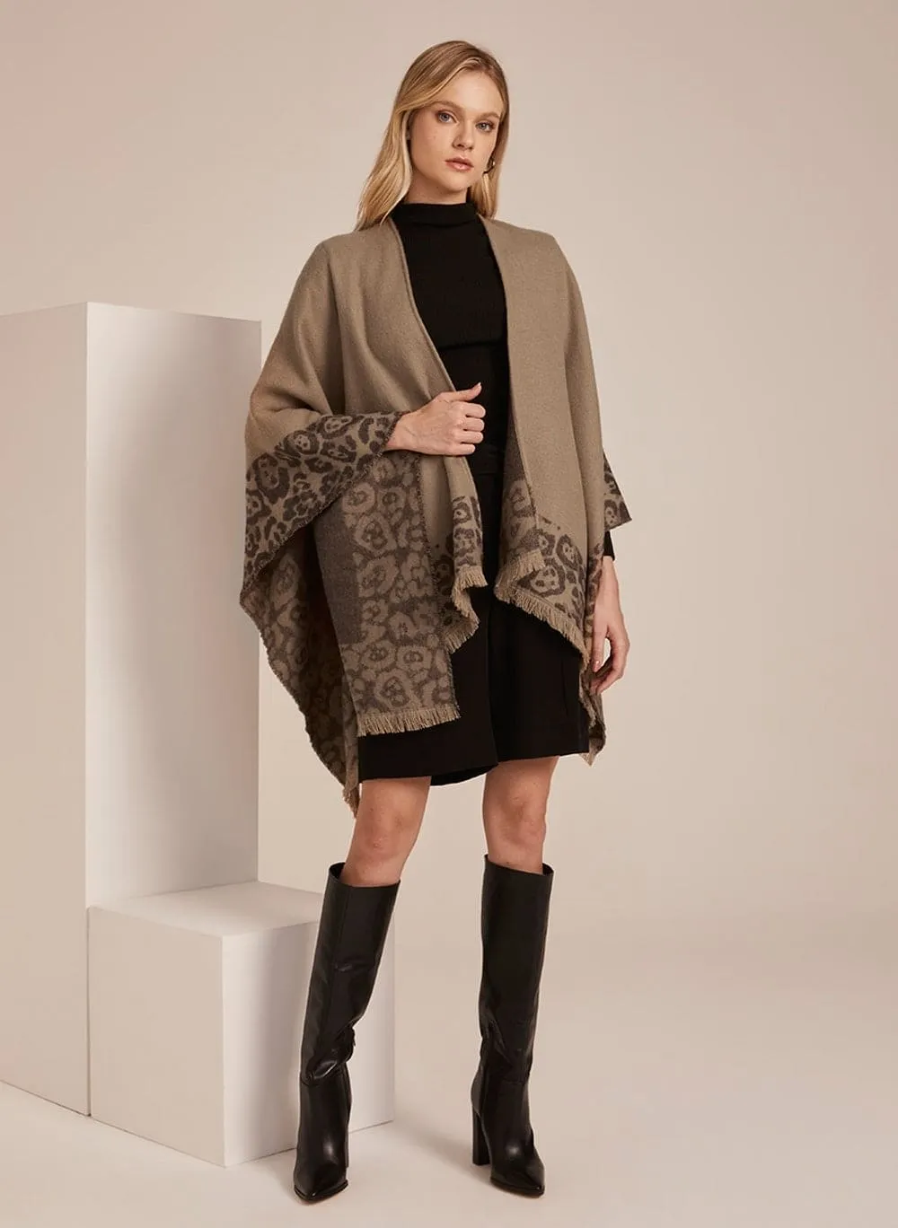 PONCHO LE LIS MARIA LE LIS BLANC
