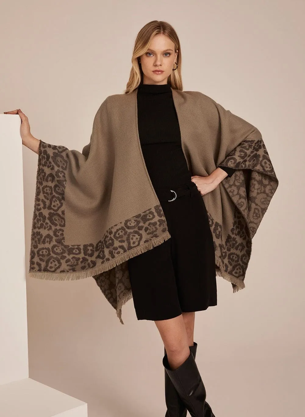 PONCHO LE LIS MARIA LE LIS BLANC