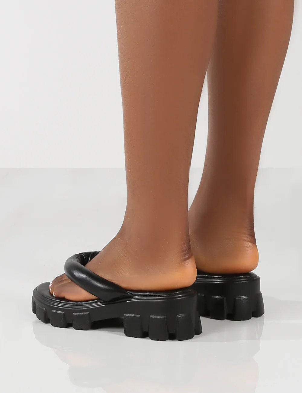 State Black Chunky Sole Thong Strap Sandals
