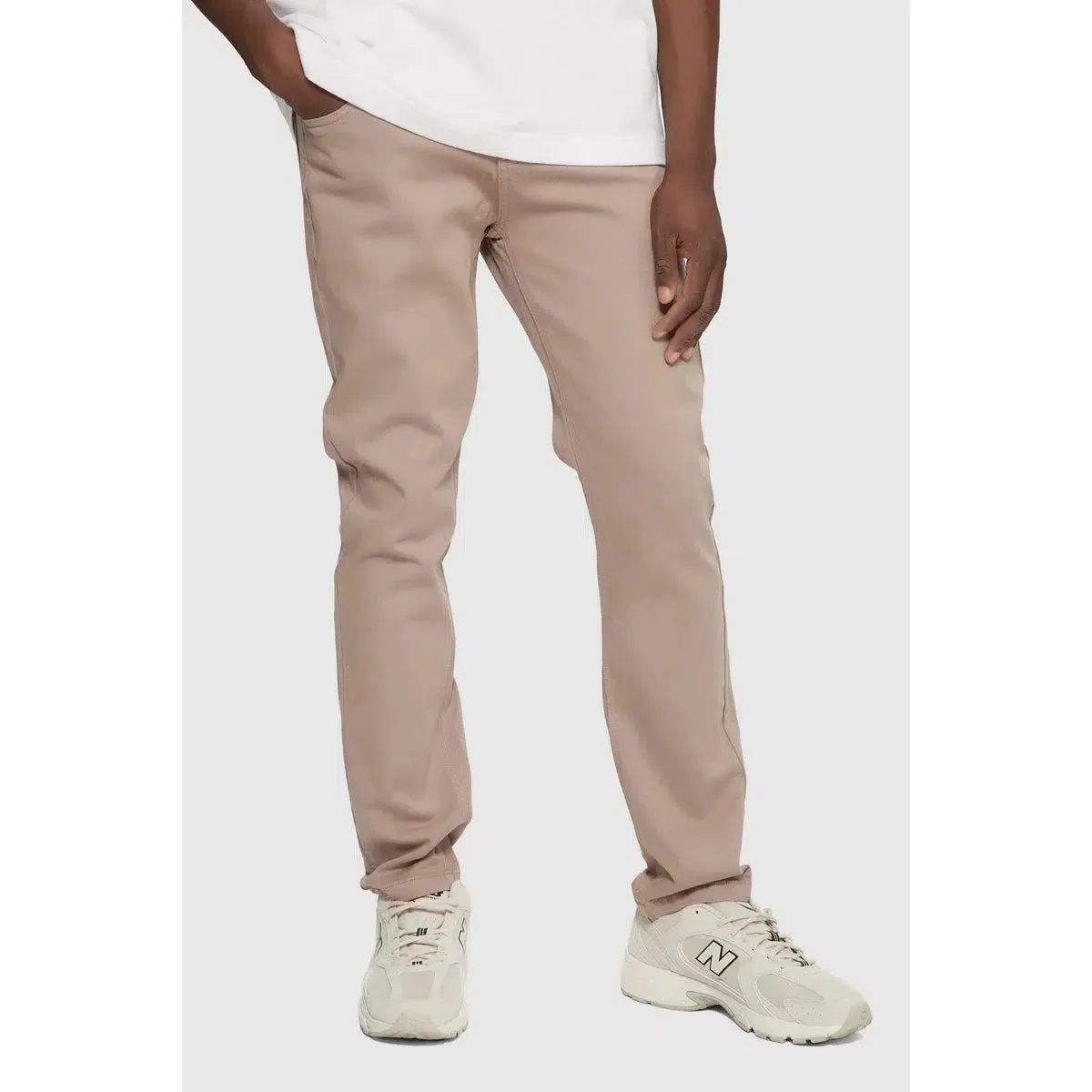 STRAIGHT LEG KNIT DENIM