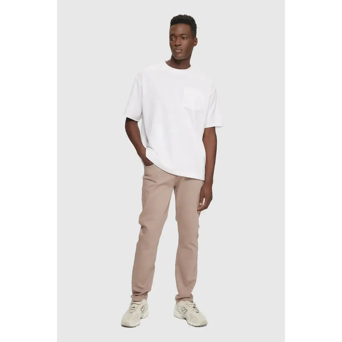 STRAIGHT LEG KNIT DENIM