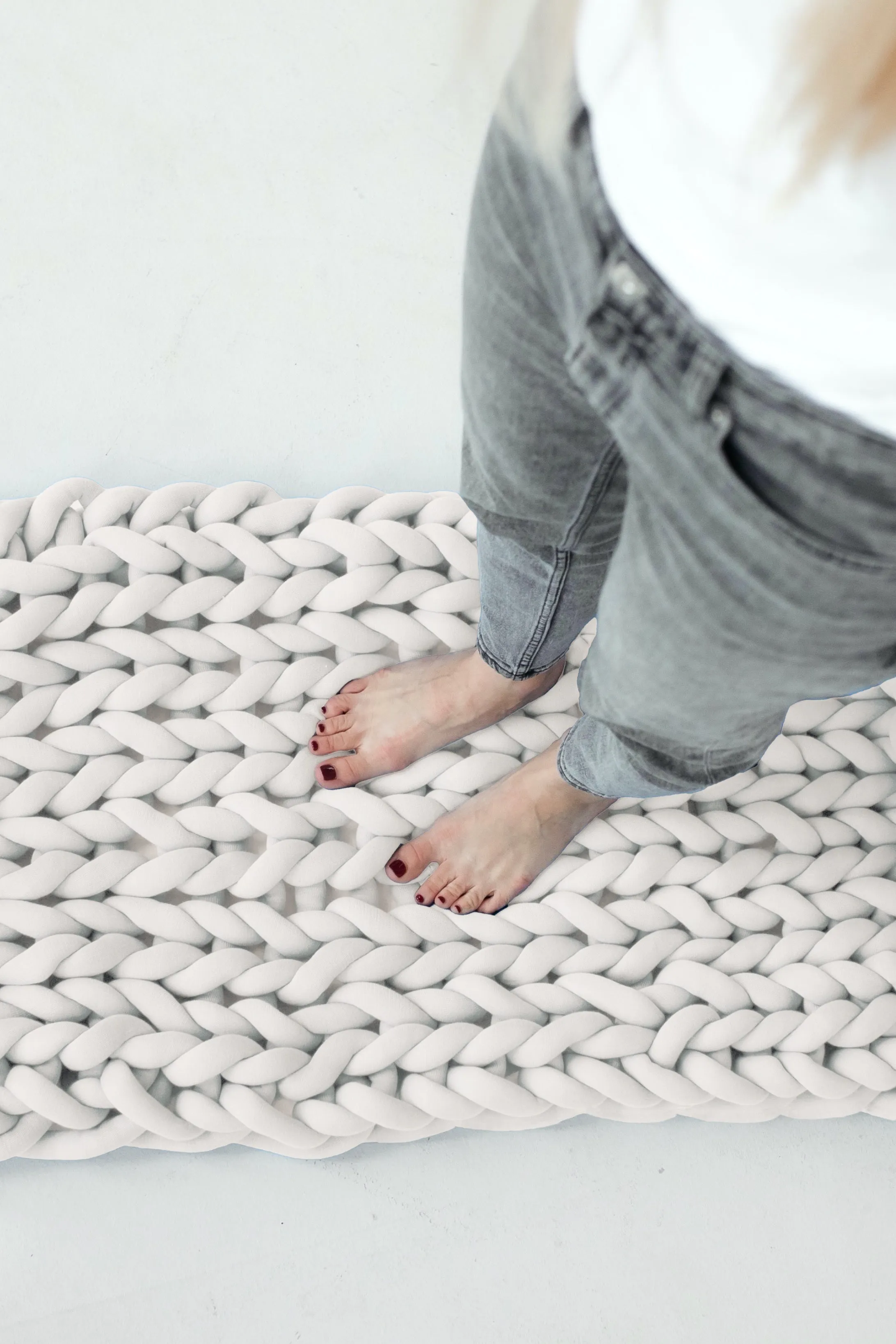 Tube yarn rug, small 20”x27” (50x70 cm)