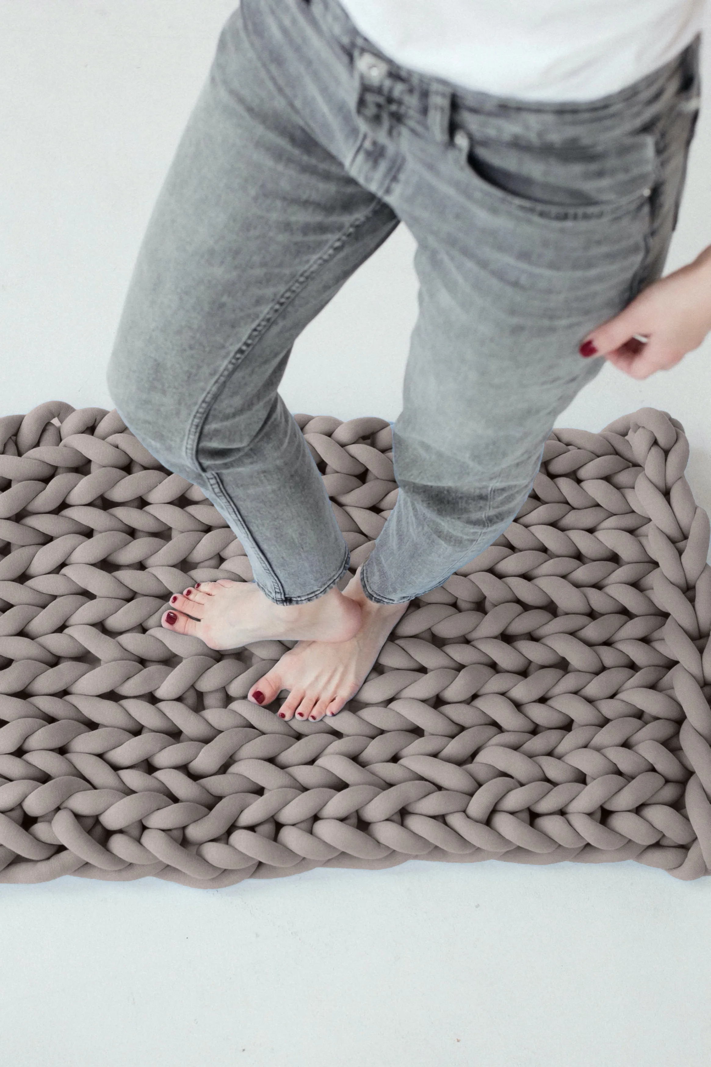 Tube yarn rug, small 20”x27” (50x70 cm)