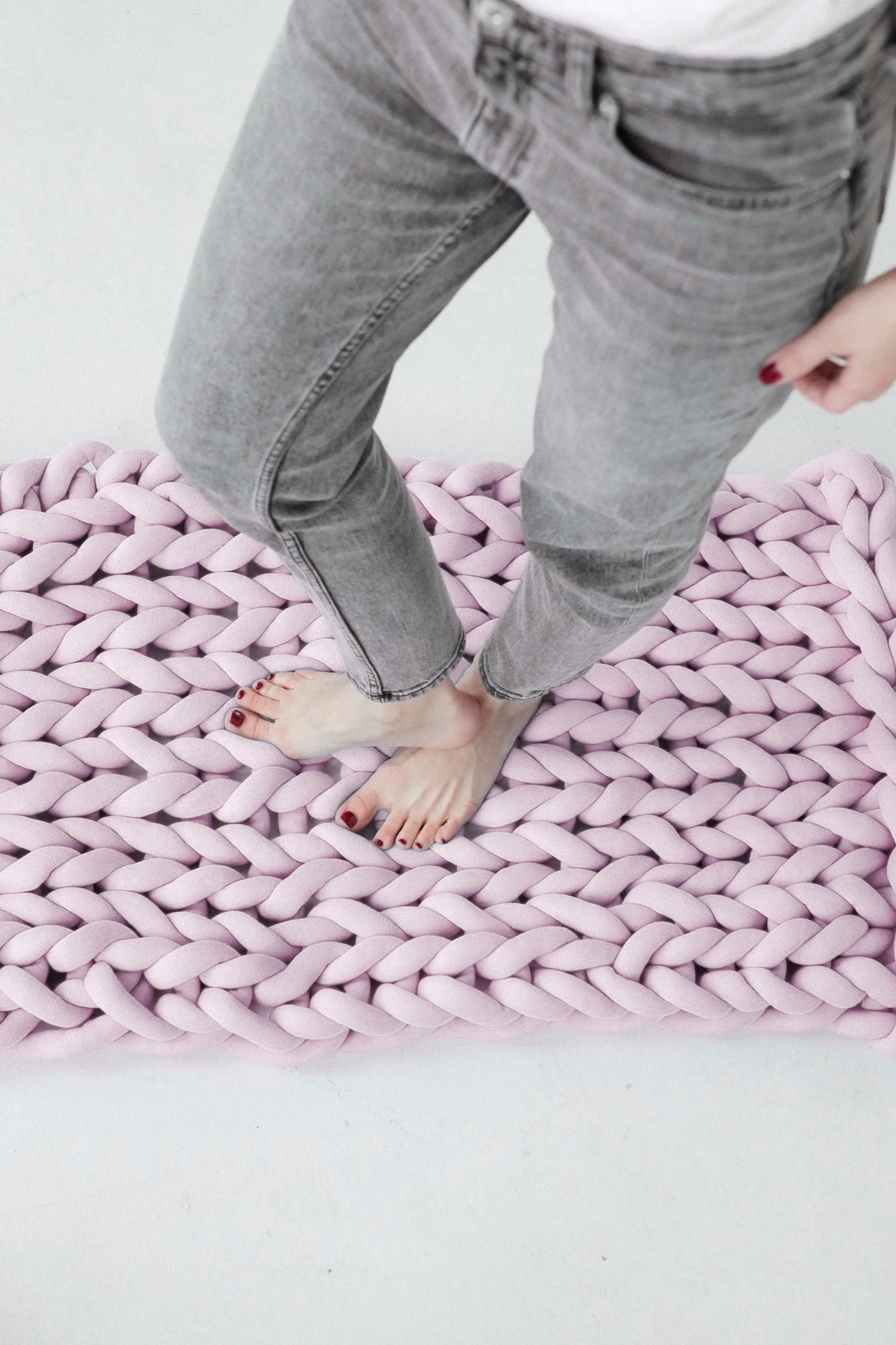 Tube yarn rug, small 20”x27” (50x70 cm)