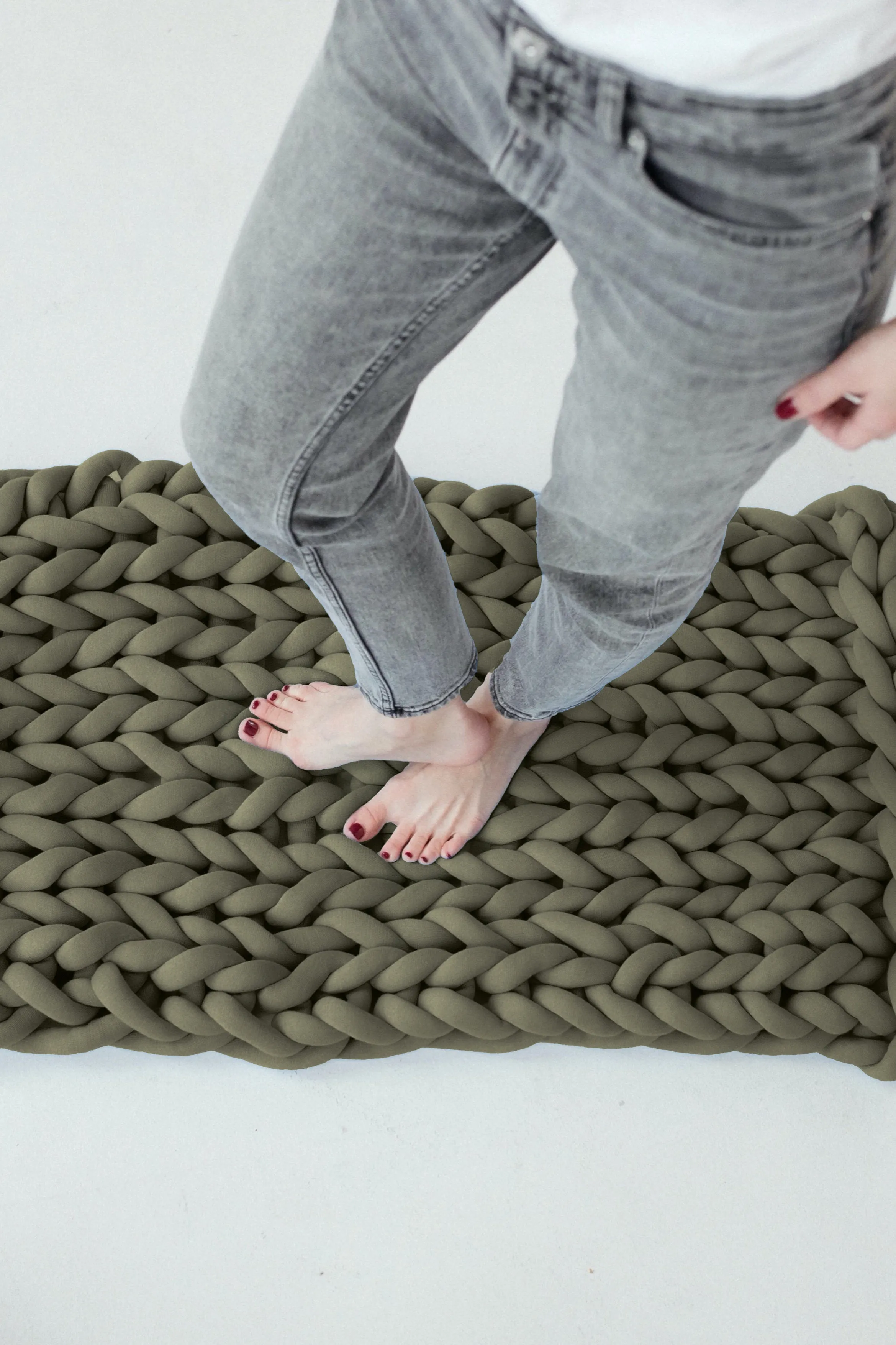 Tube yarn rug, small 20”x27” (50x70 cm)
