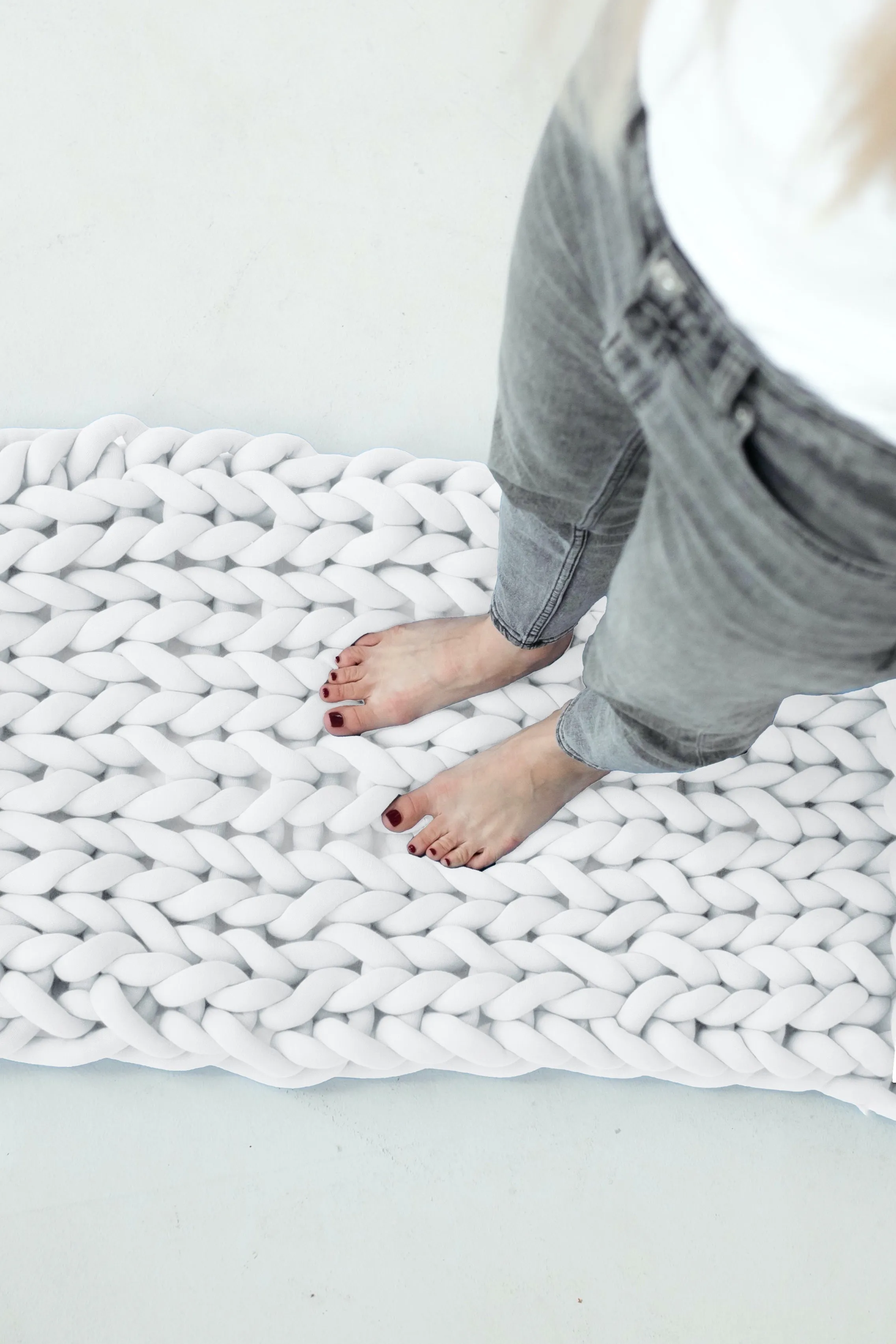 Tube yarn rug, small 20”x27” (50x70 cm)