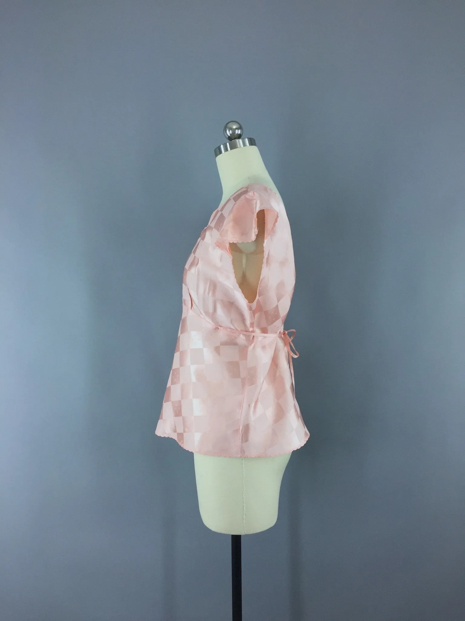 Vintage 1930s-40s Pajama Top in Pastel Pink Satin