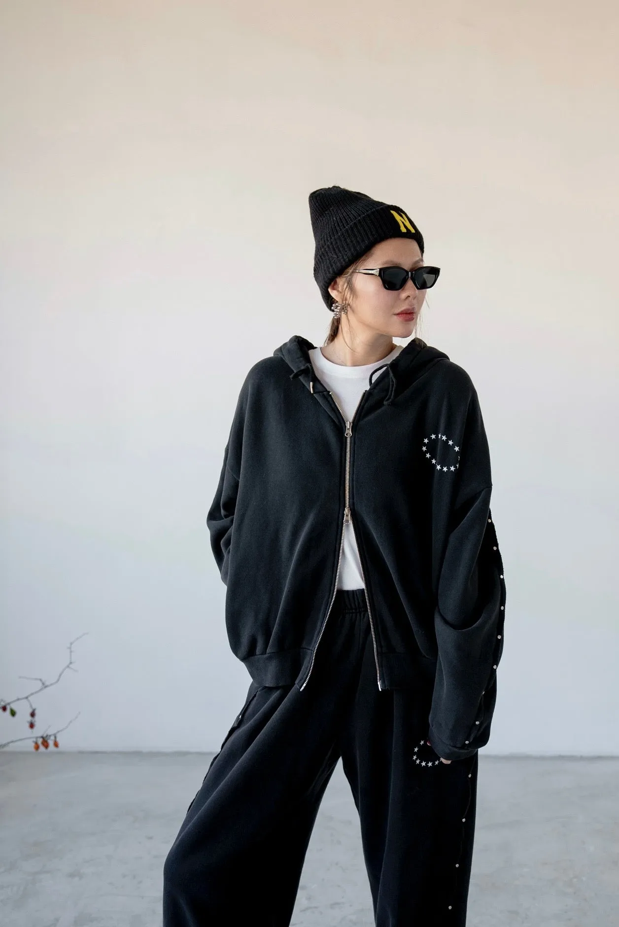 WASHED BLACK STUDDED STARS HOODED SWEAT JACKET 🌟BEST BUY🌟 *LAST 2*
